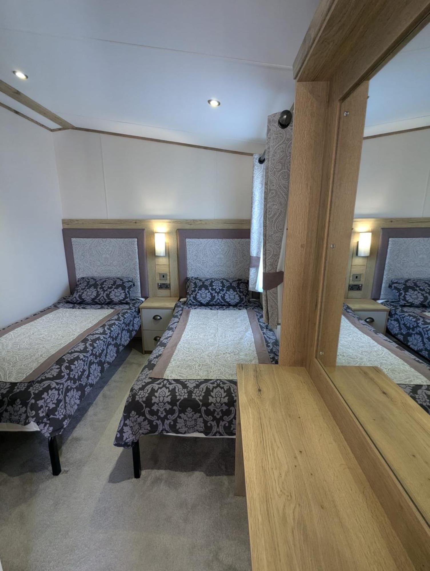 Stunning Caravan With Panoramic Views Weymouth Littlesea Haven Wyke Regis Eksteriør billede
